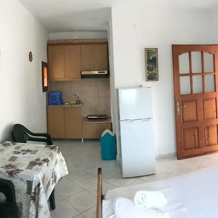 بيت ضيافة Petrefi *